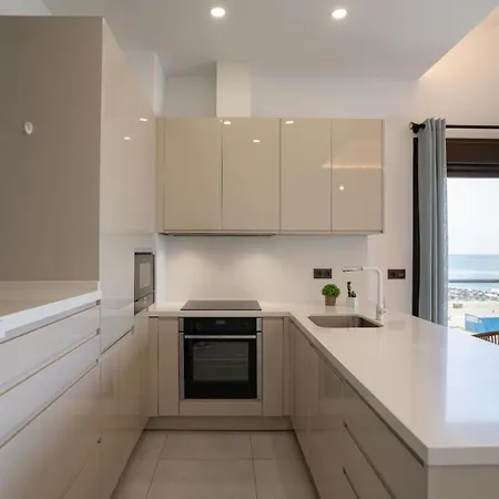 Sea Breeze Penthouse - Goletmalaga Appartamento *